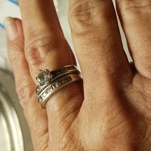 925 Wedding Set Round ctr and square sides, SZ 8 B2 0105